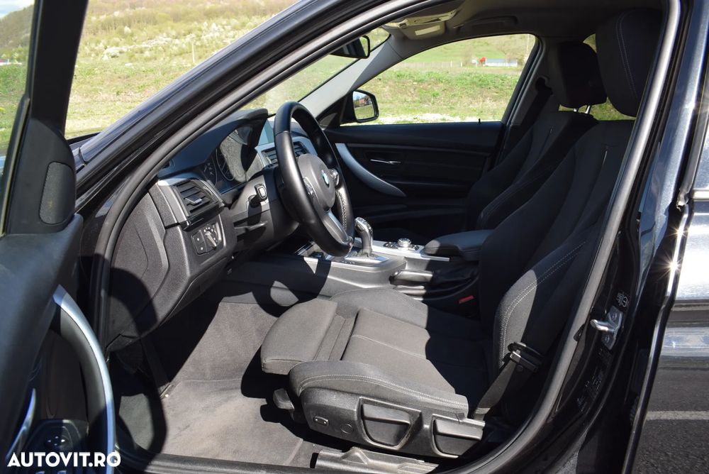 BMW Seria 3 320d Sport-Aut. - 10