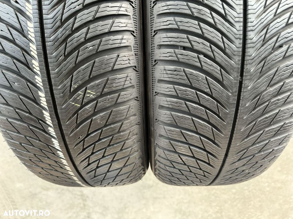 vând 2 anvelope 235/50/19 Michelin de iarnă ca noi - 2