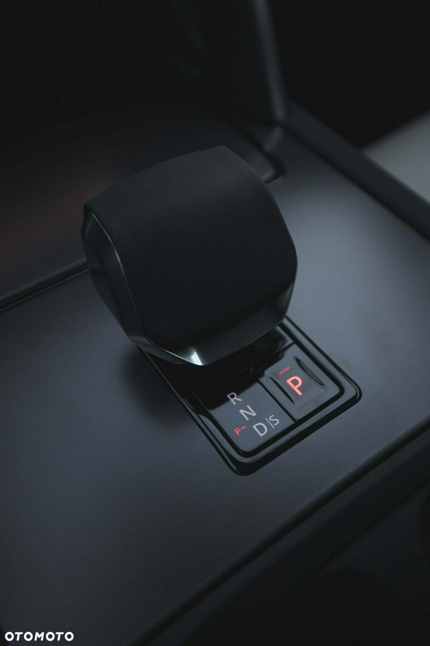 Land Rover Discovery Sport - 22