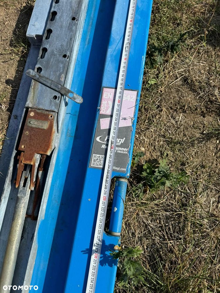 Słupek drzwi naczepy Fliegl lewy + prawy - 3