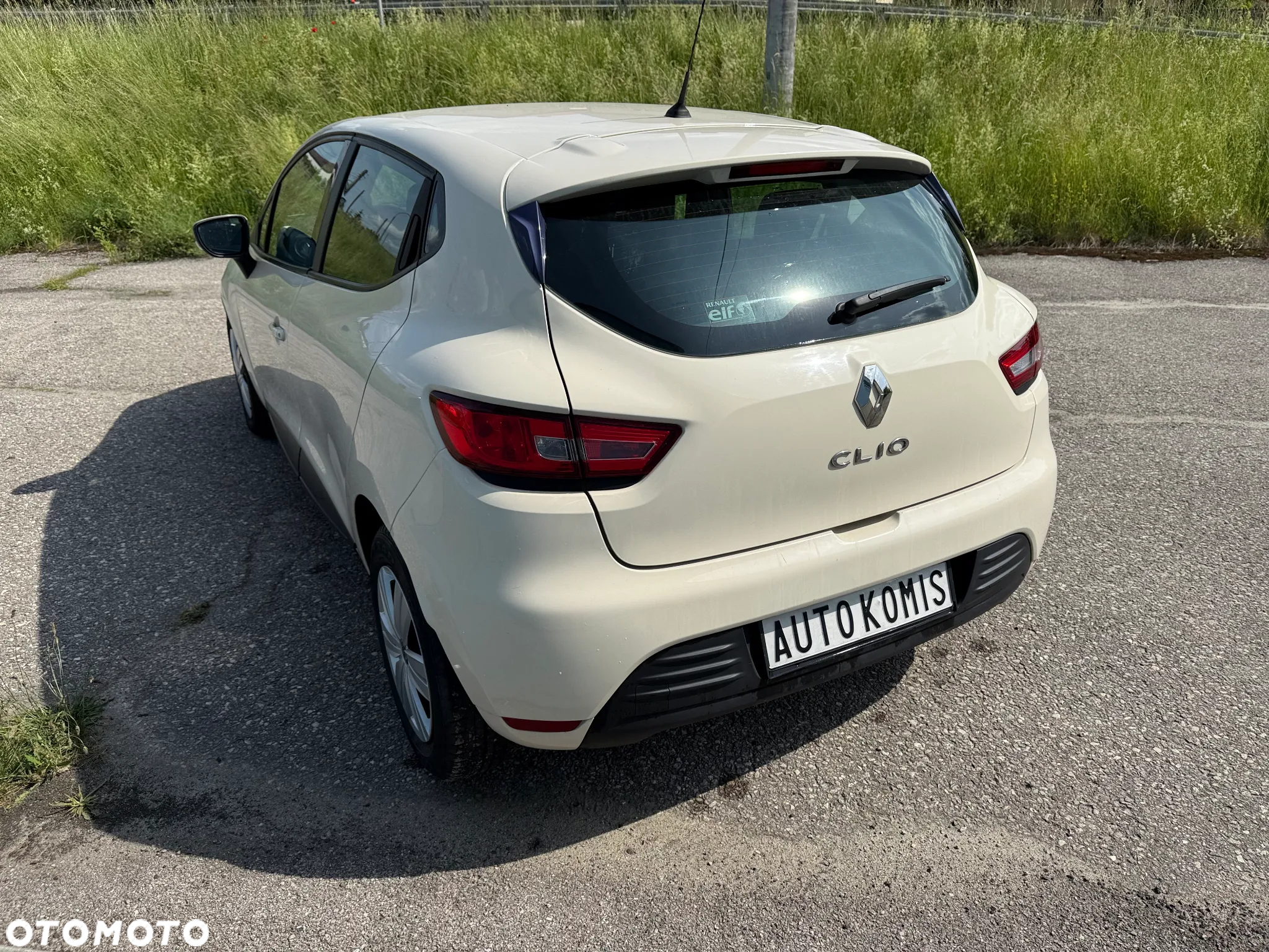 Renault Clio 1.2 16V 75 Life - 20