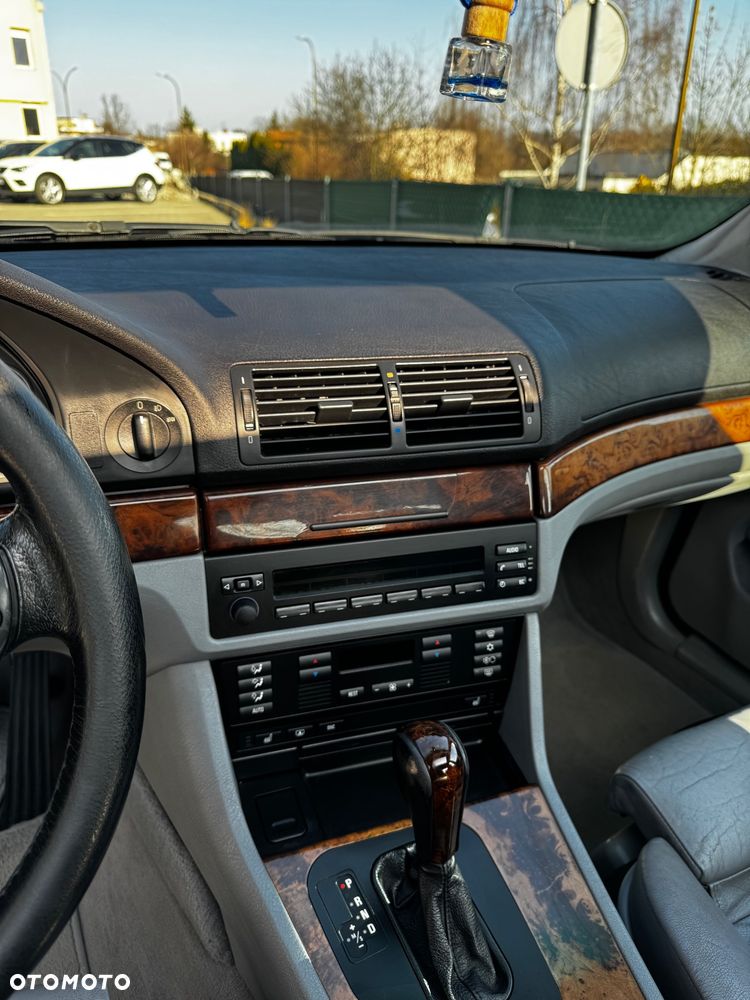 BMW Seria 5 - 17