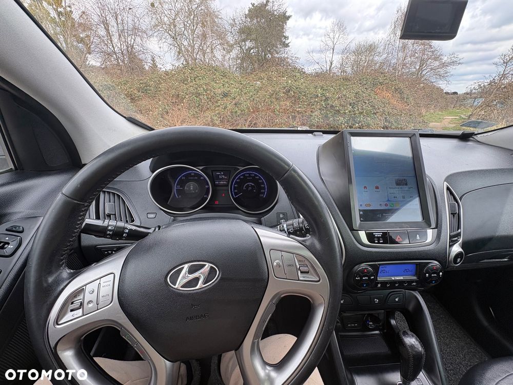 Hyundai ix35 2.0 CRDi 4WD Automatik Premium - 16