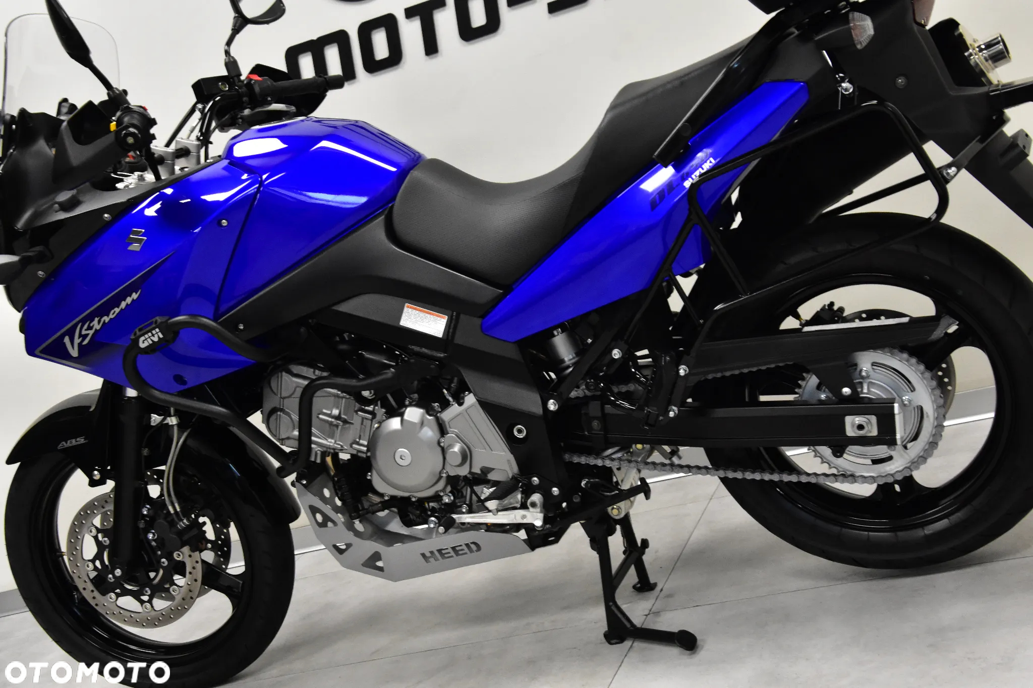 Suzuki DL - 12