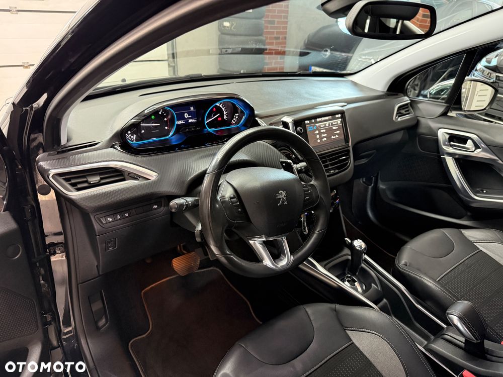 Peugeot 2008 e-HDi FAP 92 ETG6 STOP & START Allure - 17