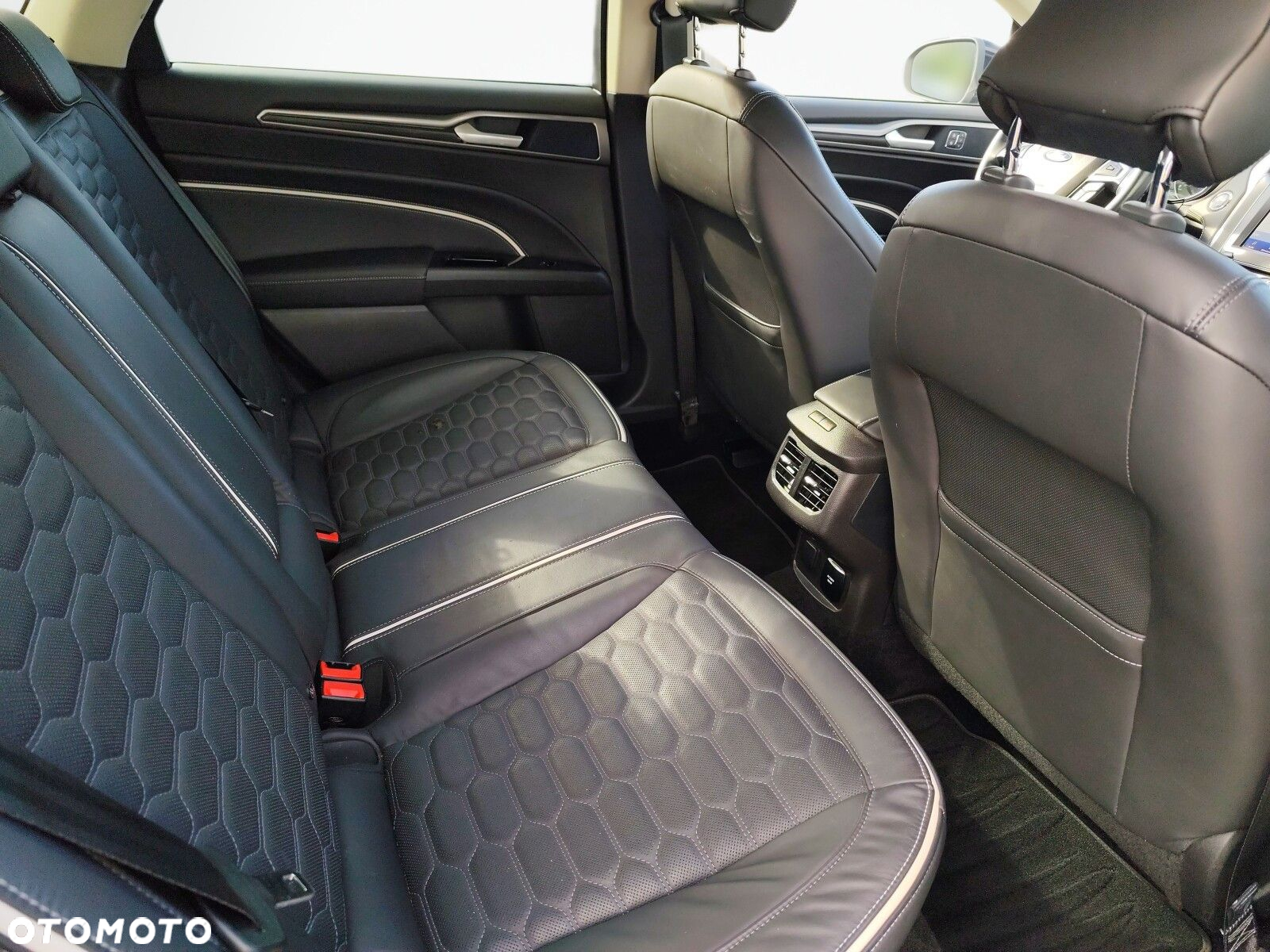 Ford Mondeo - 21