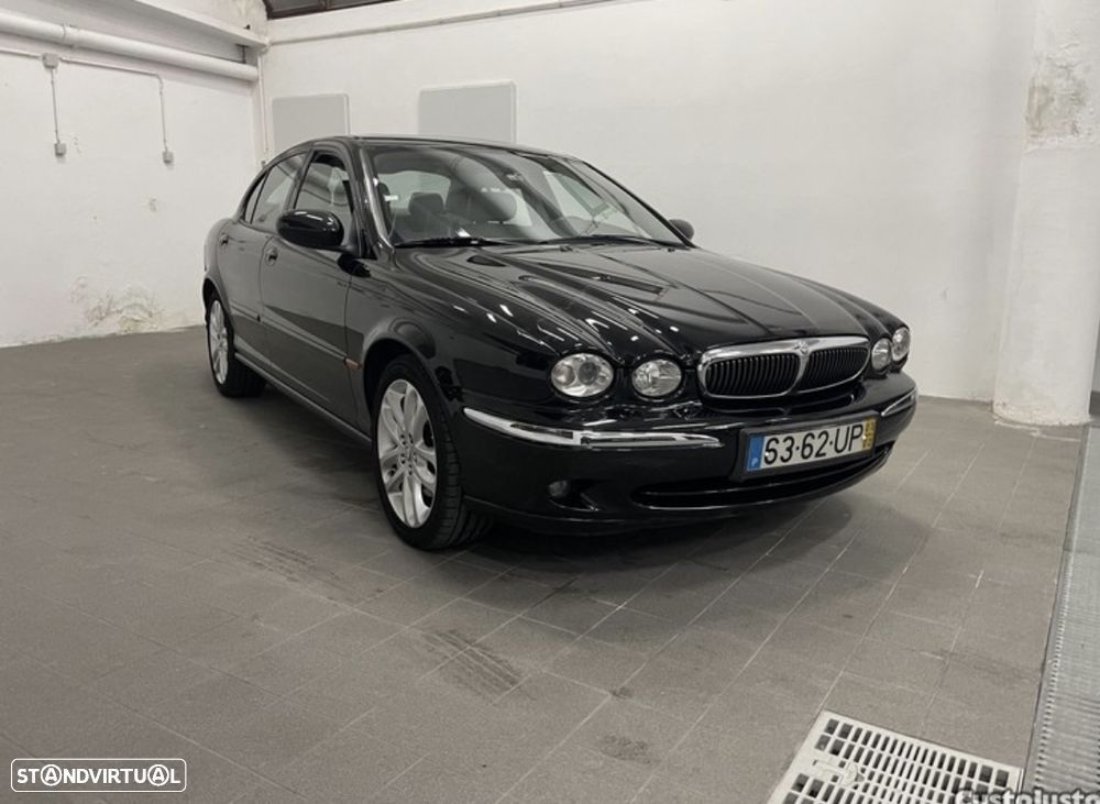 Jaguar X-Type 2.5 Sport - 1