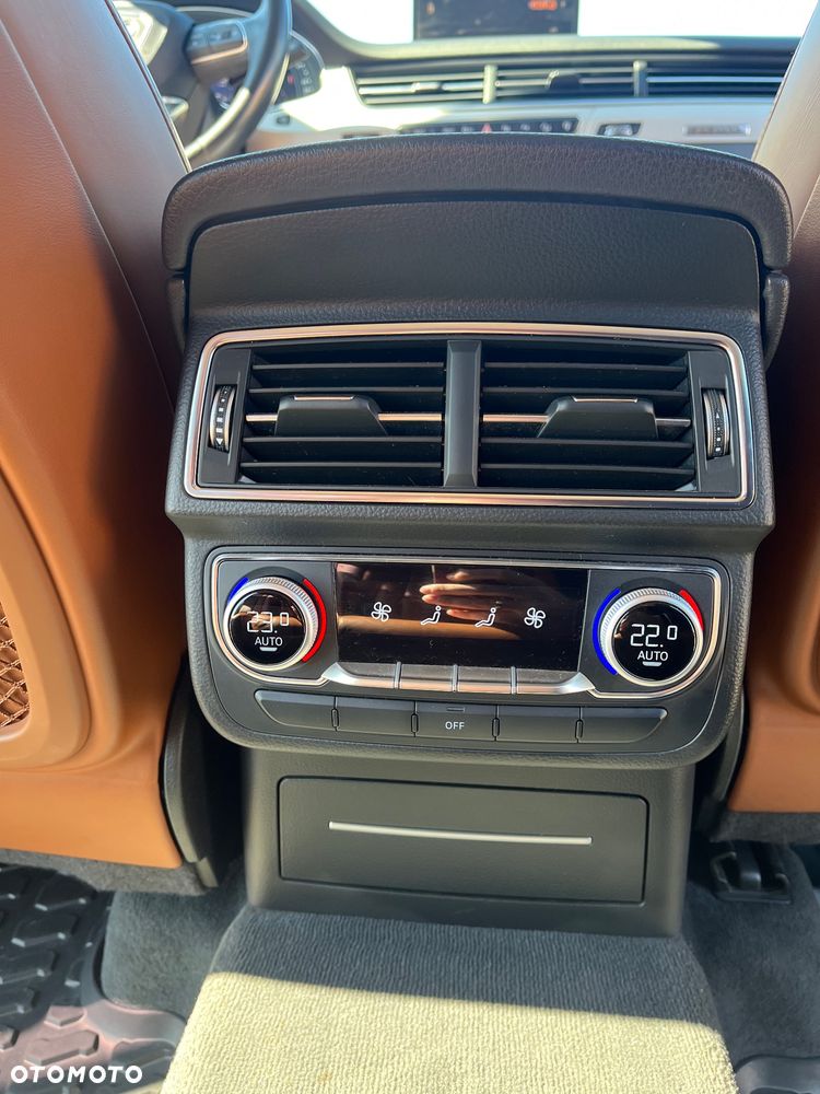 Audi Q7 - 11
