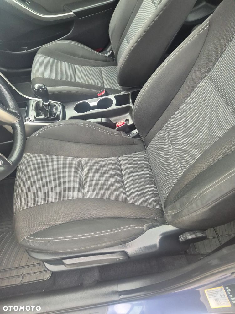 Hyundai i30 1.4 Classic + - 10