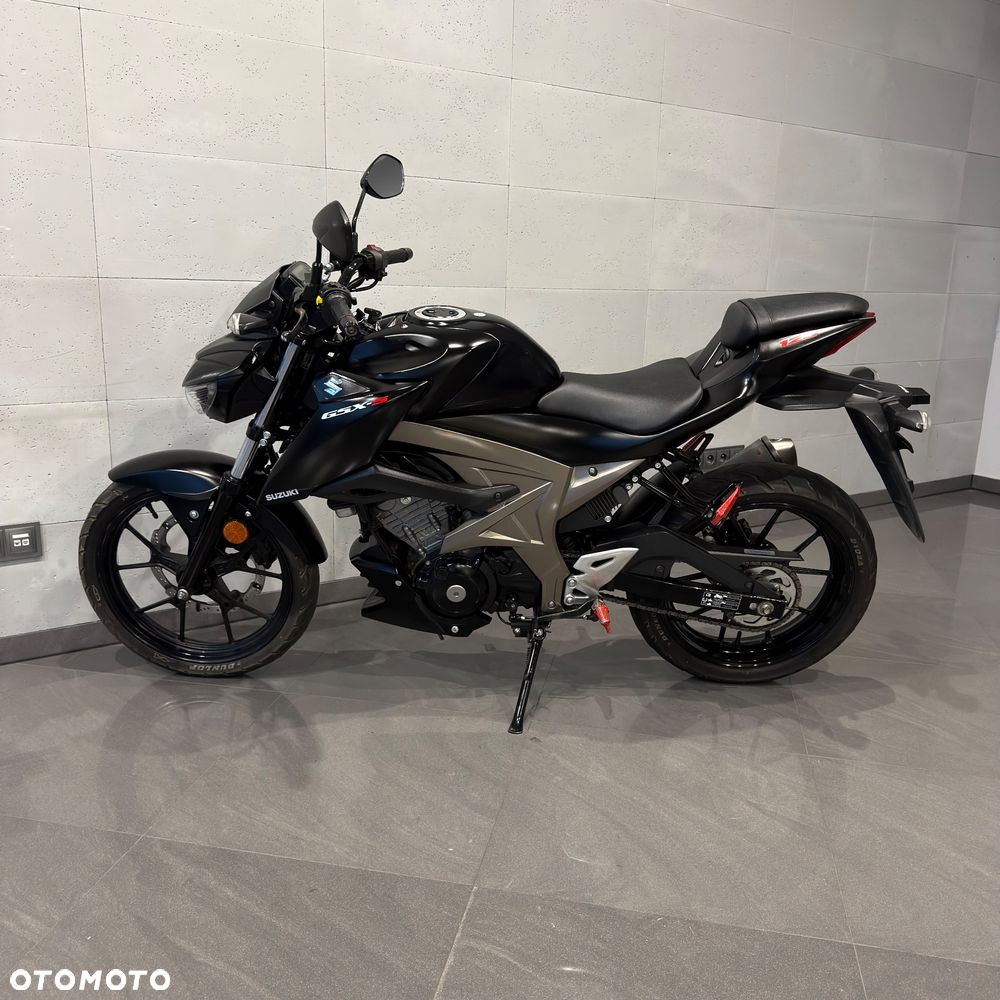 Suzuki GSX - 8