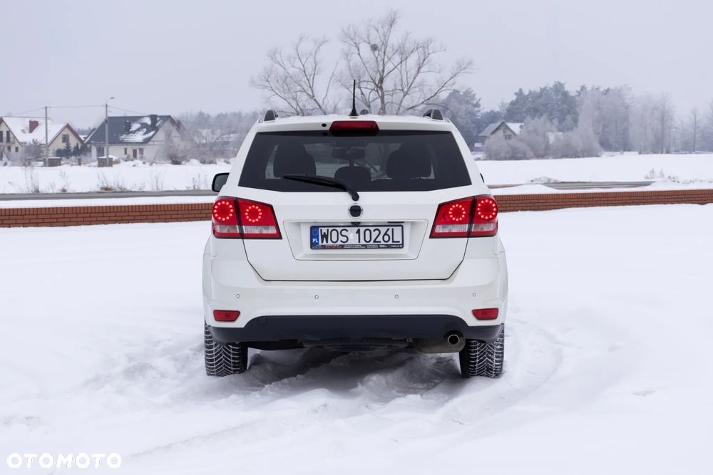 Fiat Freemont 2.0 Multijet Black Code AWD - 4