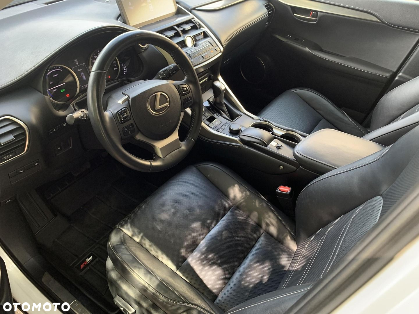 Lexus NX - 14