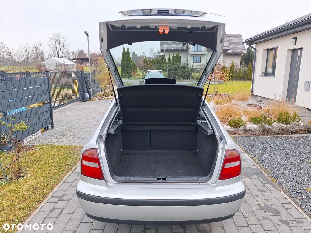 Skoda Octavia 1.6 Generation I - 9