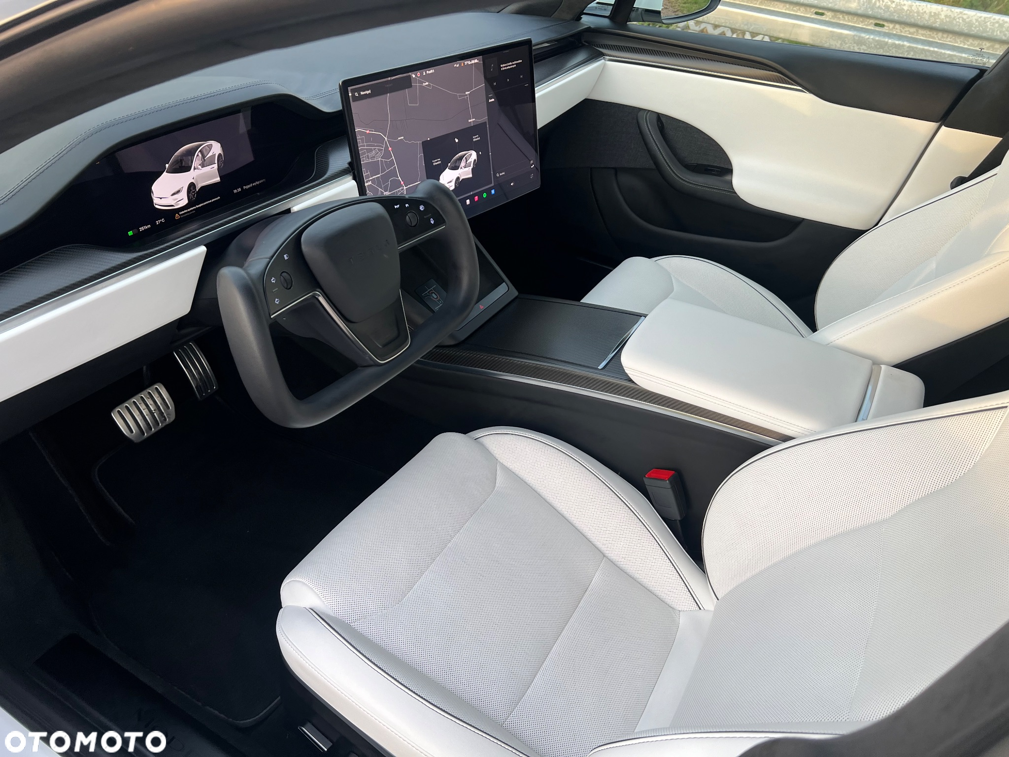 Tesla Model S - 11