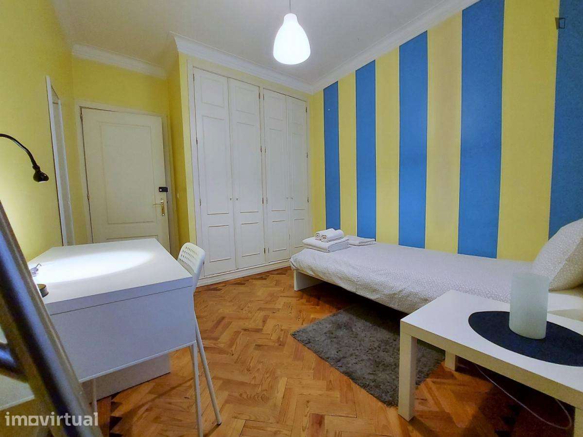 Quarto - localizado em Sete Rios Lisbon - Grande imagem: 2/21