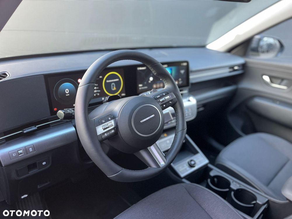 Hyundai Kona 65kWh Executive - 13