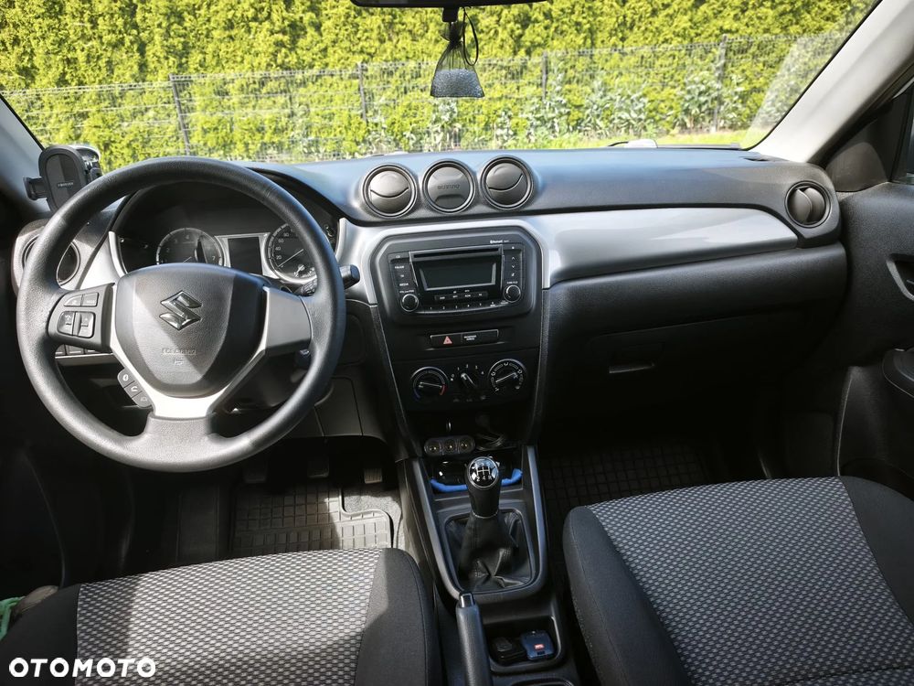 Suzuki Vitara 1.6 Comfort 2WD - 14