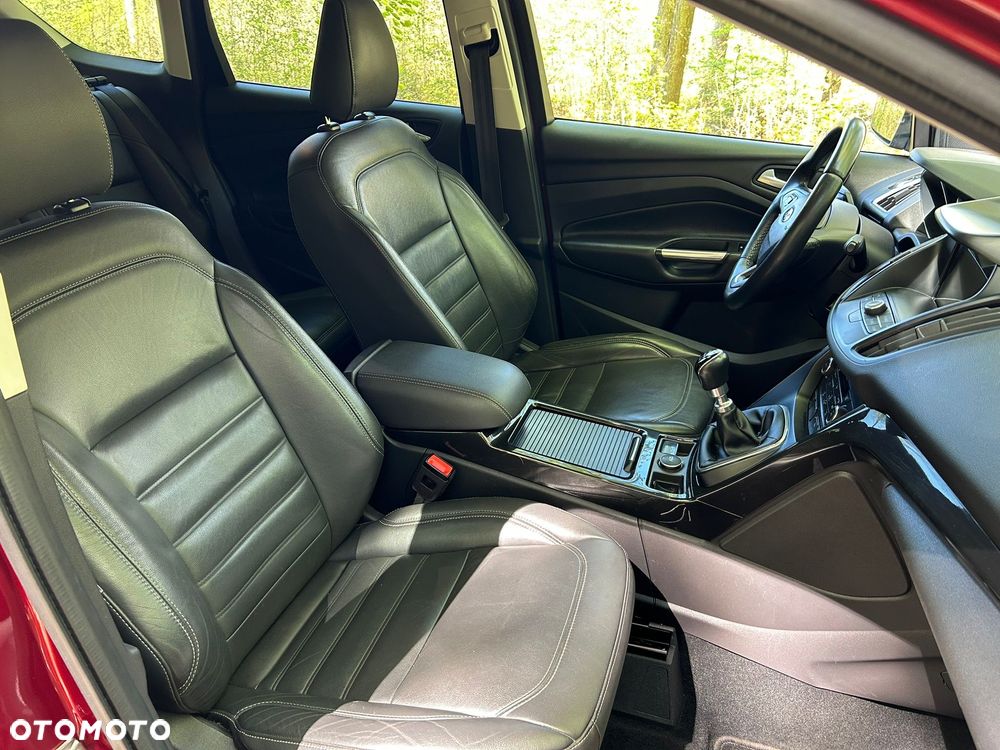 Ford Kuga 2.0 TDCi 2x4 Titanium - 14