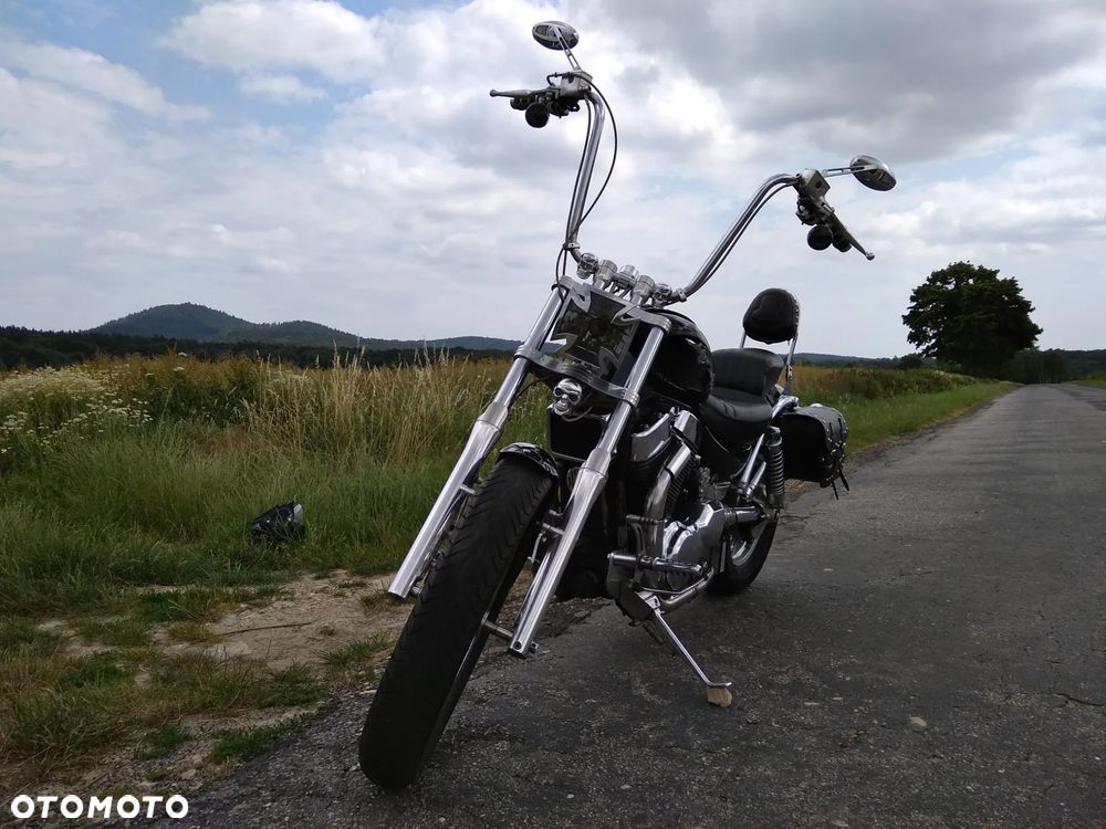 Suzuki Intruder - 3