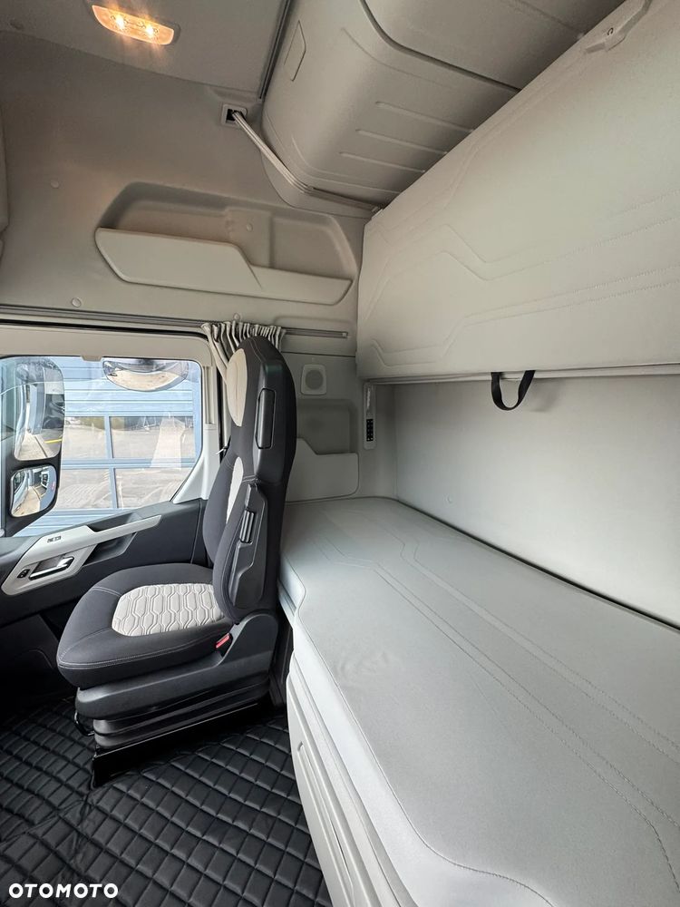 Ford F-MAX 500 - 11