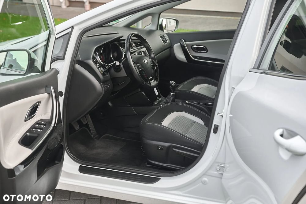 Kia Ceed 1.6 CRDi 136 ISG Dream Team Edition - 22