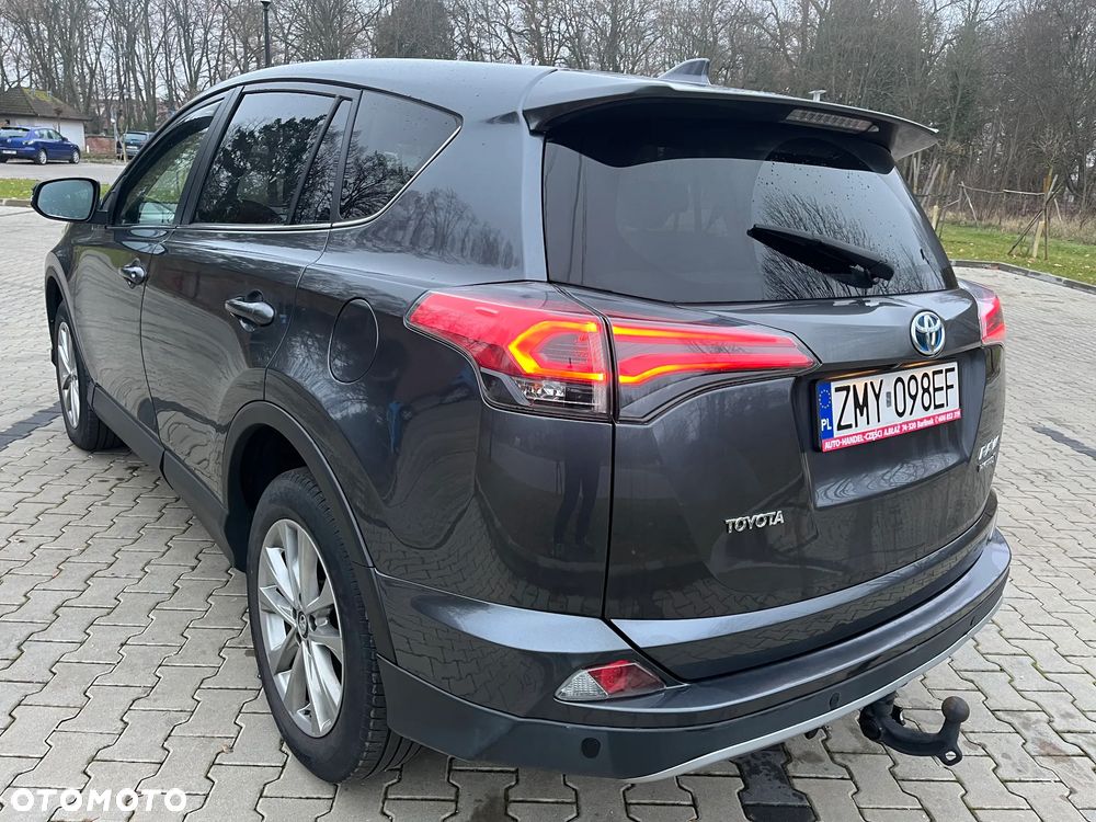 Toyota RAV4 - 18