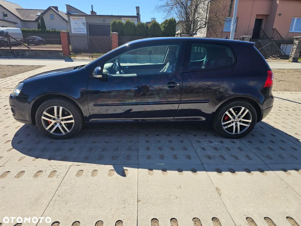 Volkswagen Golf - 6