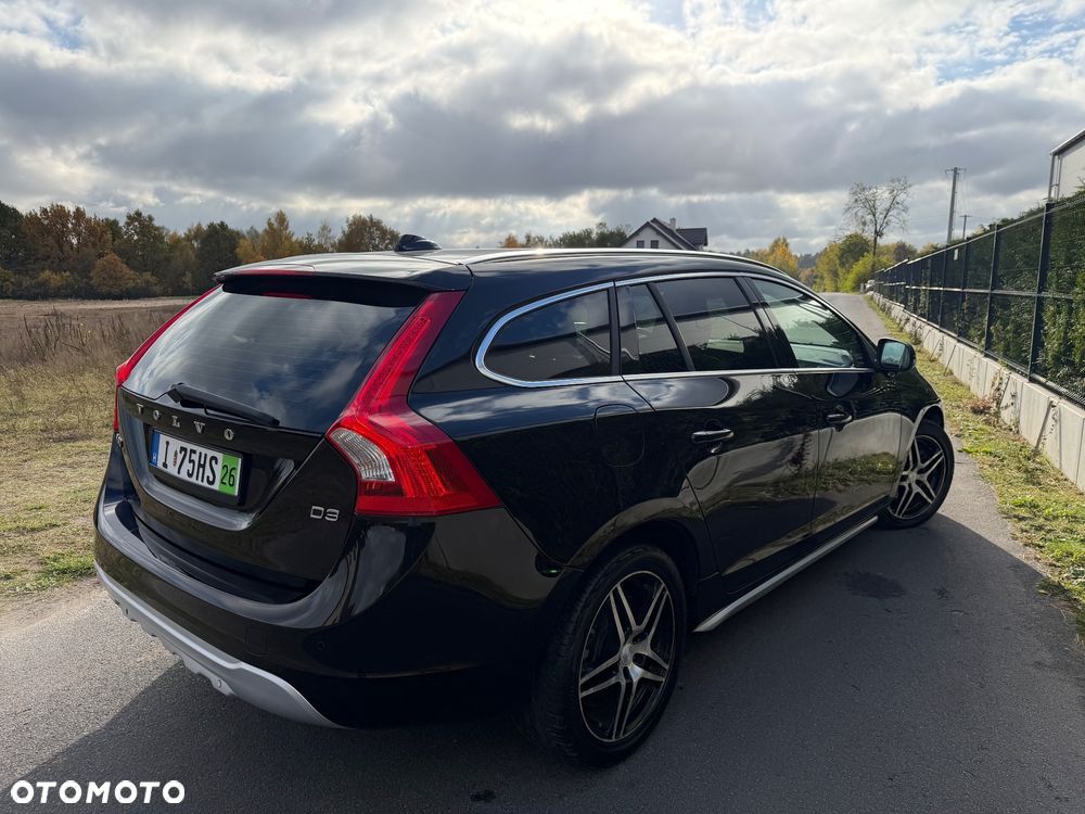 Volvo V60 D3 Geartronic Summum - 4