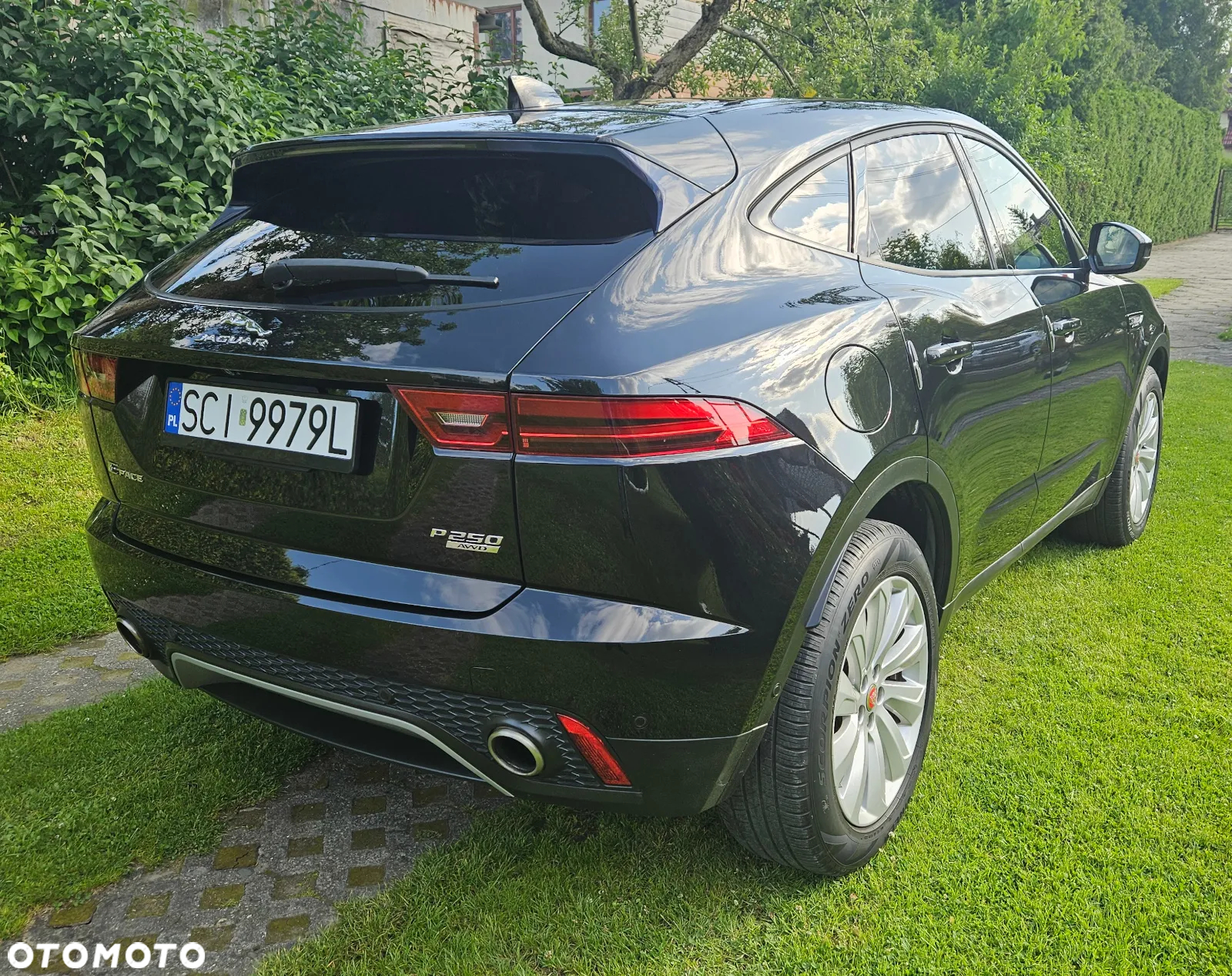 Jaguar E-Pace P250 AWD - 9