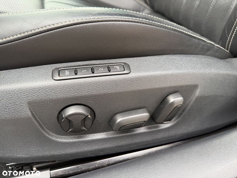 Skoda Superb 2.0 TDI SCR L&K DSG - 14