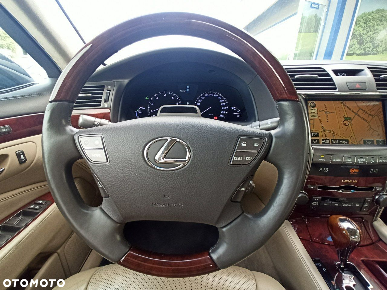 Lexus LS - 20