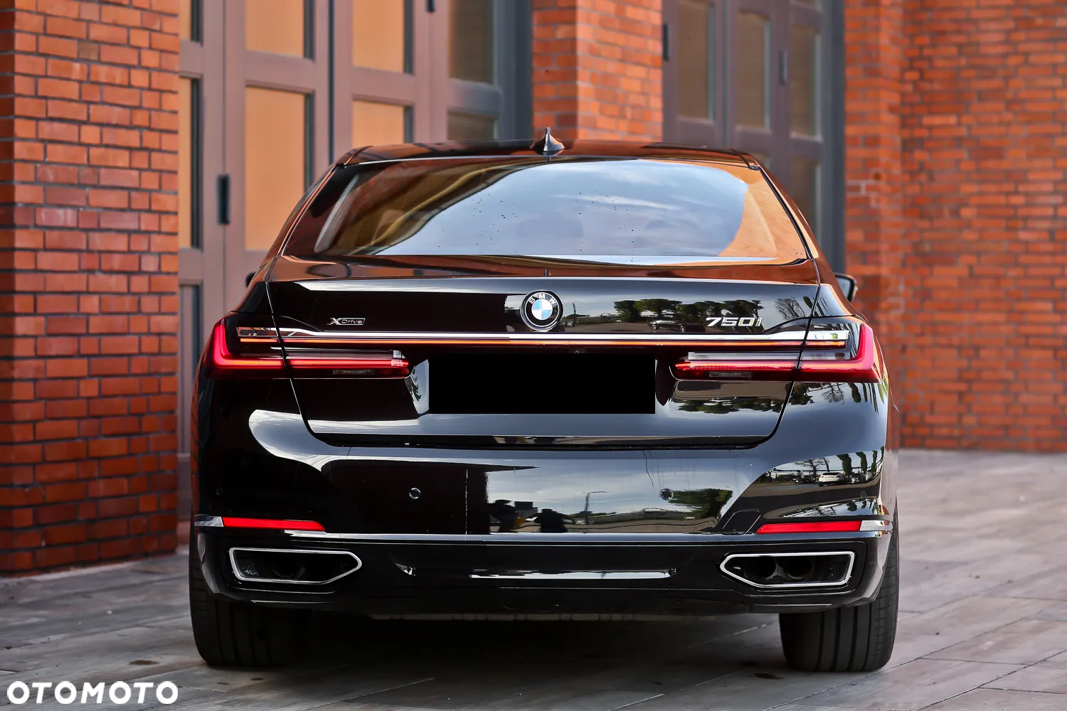 BMW Seria 7 750Li xDrive - 13