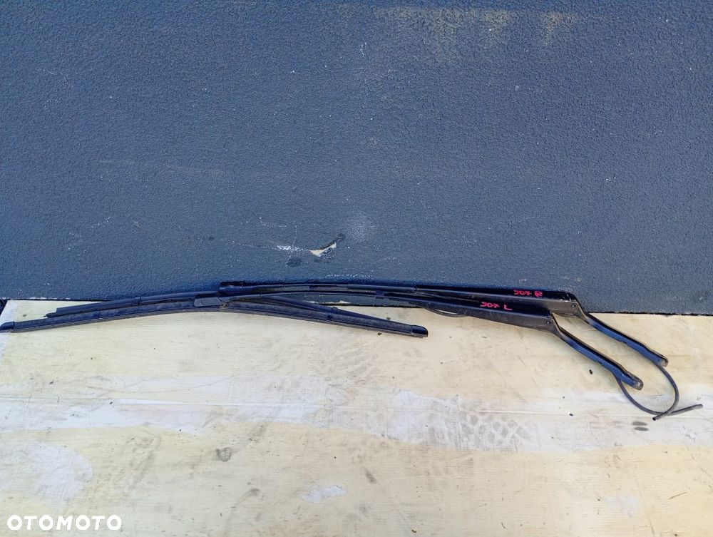 ramiona ramię wycieraczki lewe prawe przód mercedes sprinter w907 w910 A9108203200 A9108203300 - 1