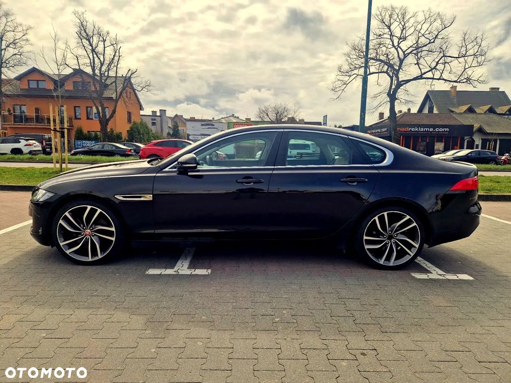 Jaguar XF 3.0 TDV6 Portfolio - 10