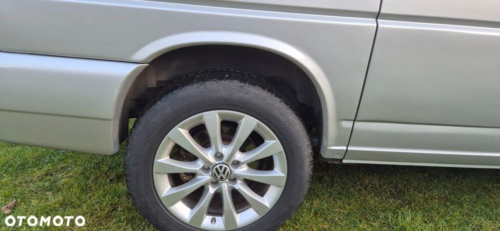 Volkswagen Multivan - 13