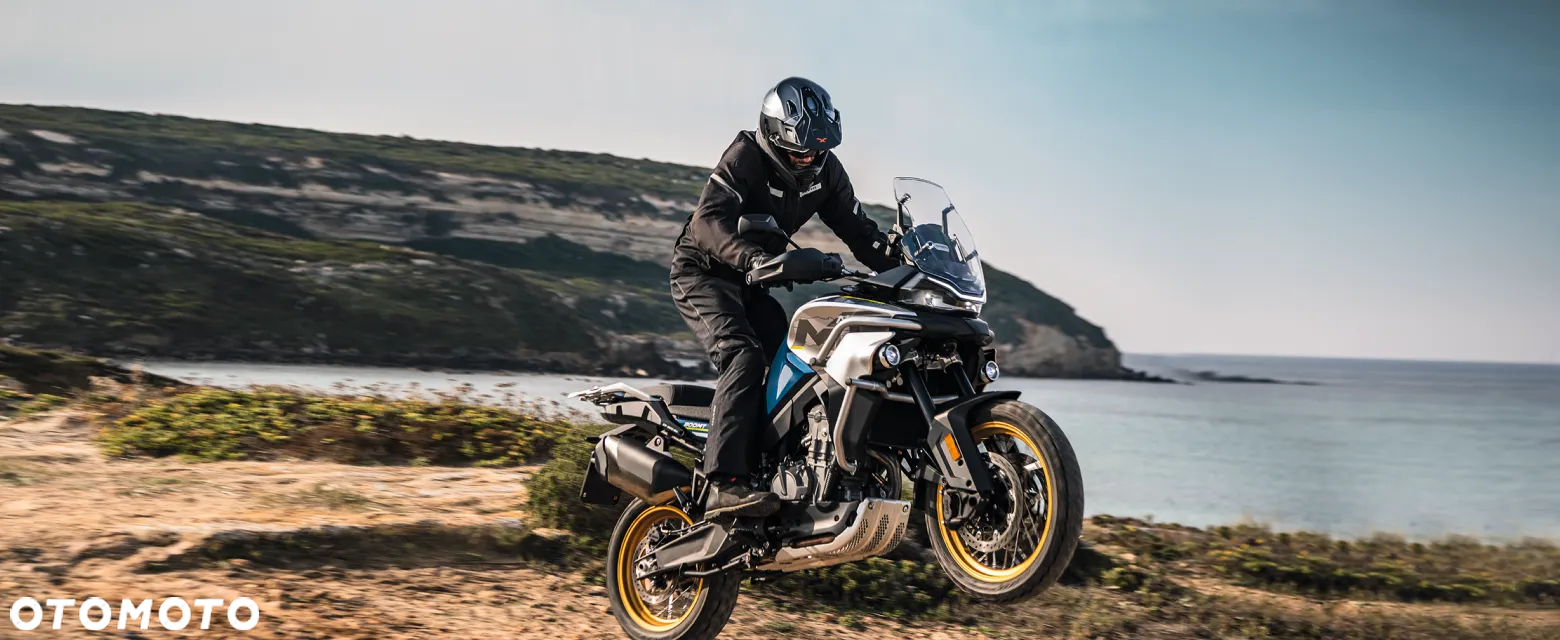 CFMoto MT - 7