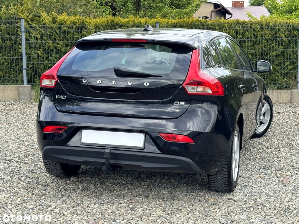 Volvo V40 D2 Momentum - 4