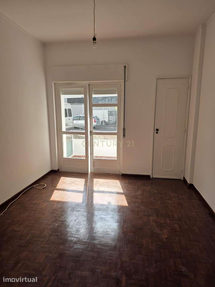 Apartamento T1 em Queluz (Monte-Abraão) - Grande imagem: 4/11