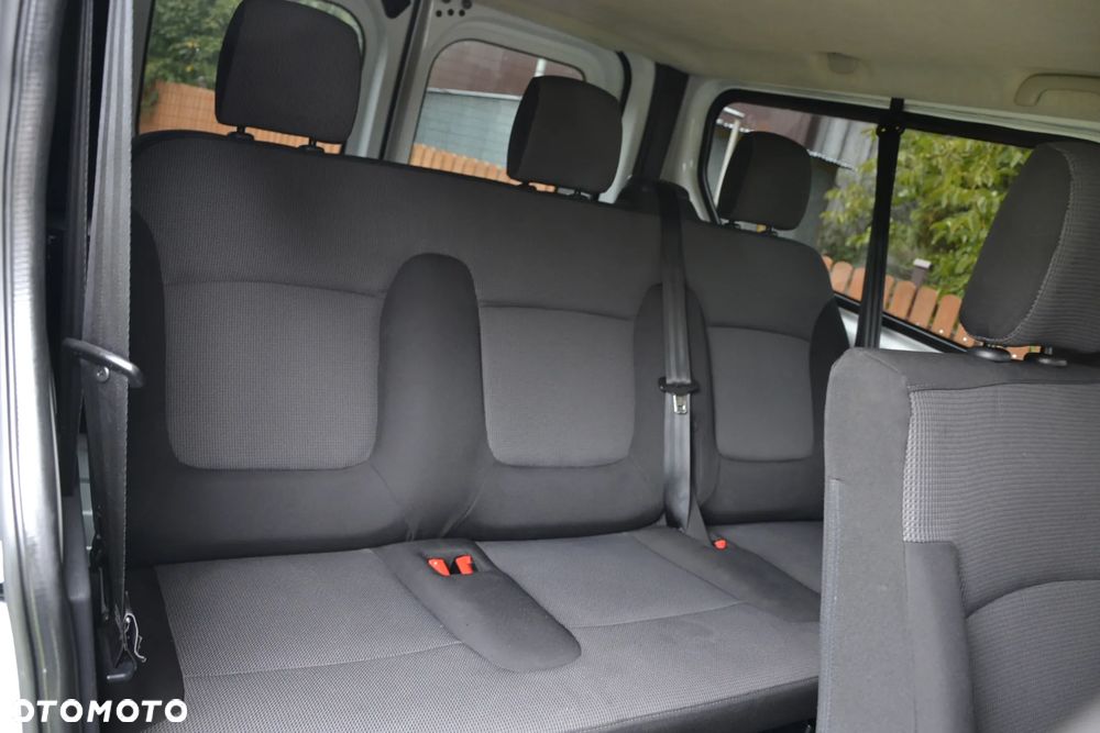 Renault Trafic 2.0 dCi - 12