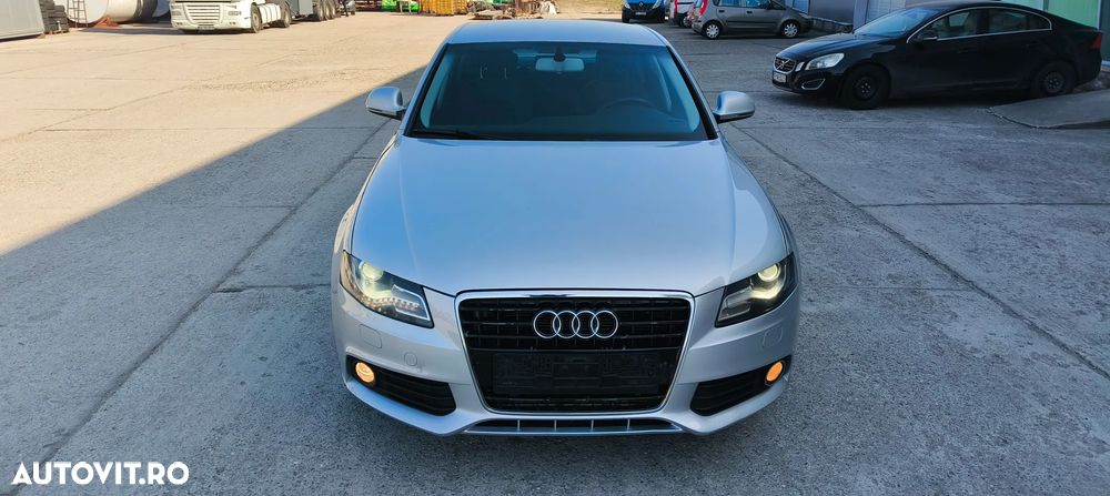 Audi A4 2.0 TDI DPF Ambiente - 12