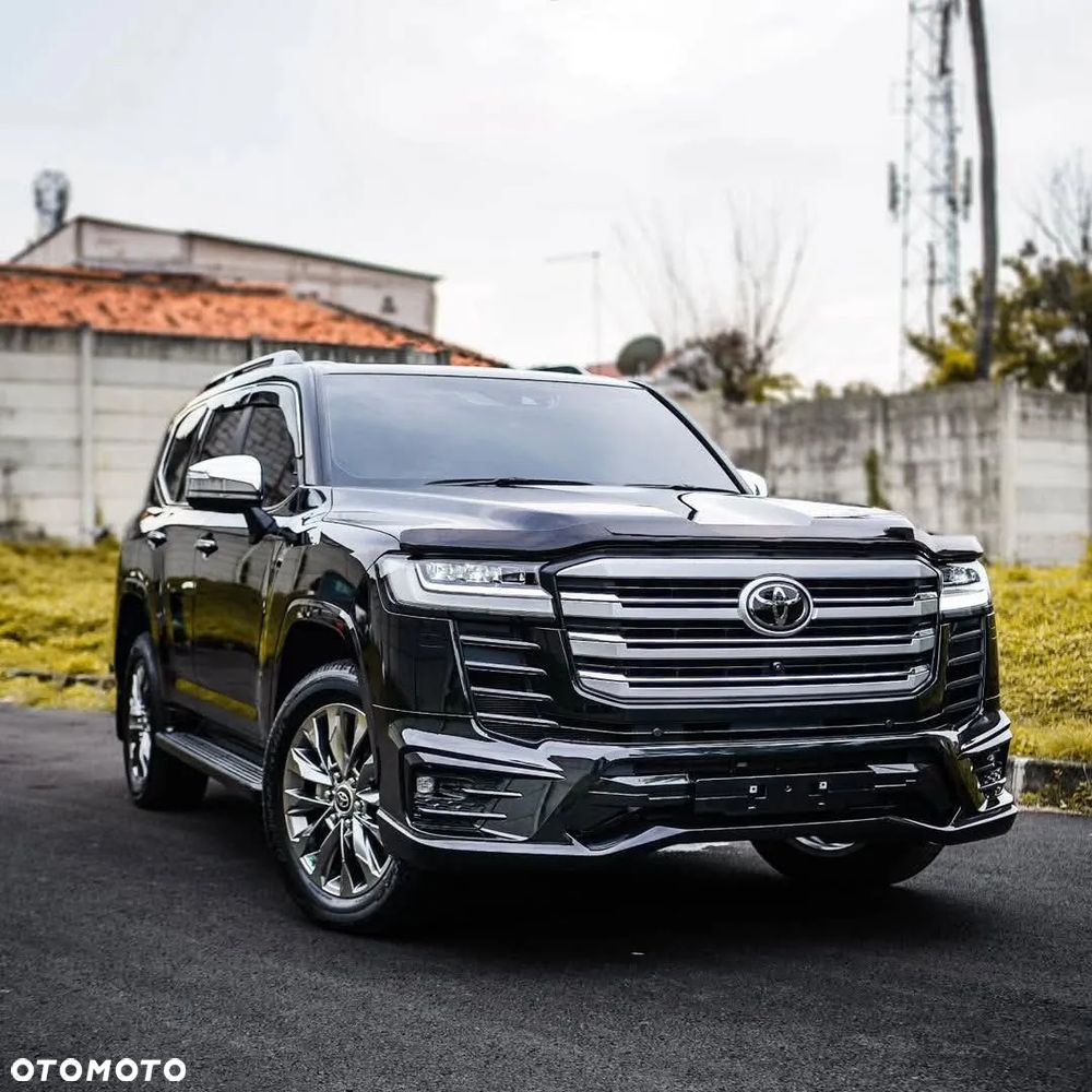 Toyota Land Cruiser - 1