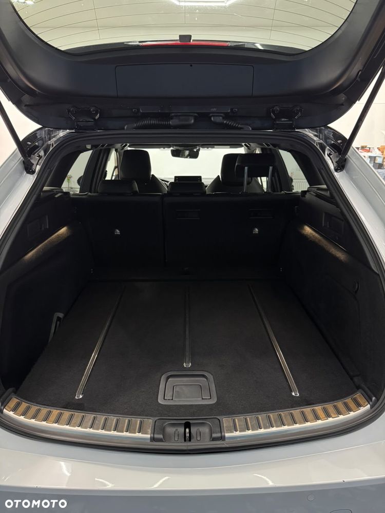 Toyota Corolla 1.8 Hybrid GR Sport Dynamic - 8