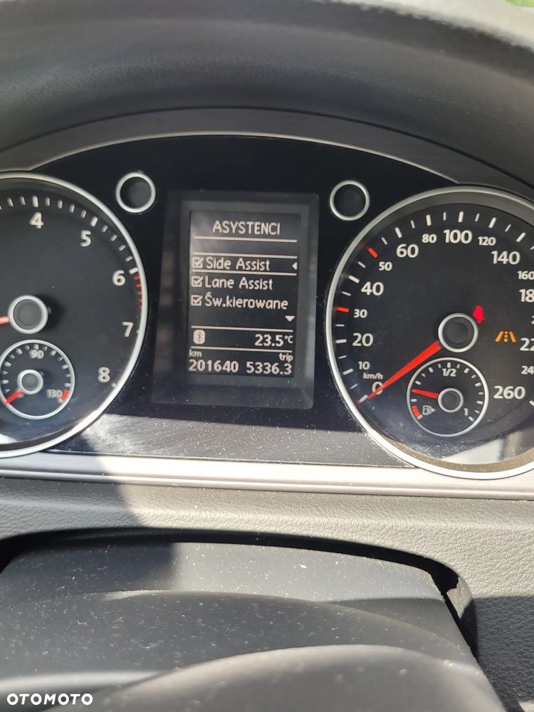 Volkswagen Passat 1.4 TSI BMT Highline DSG - 8