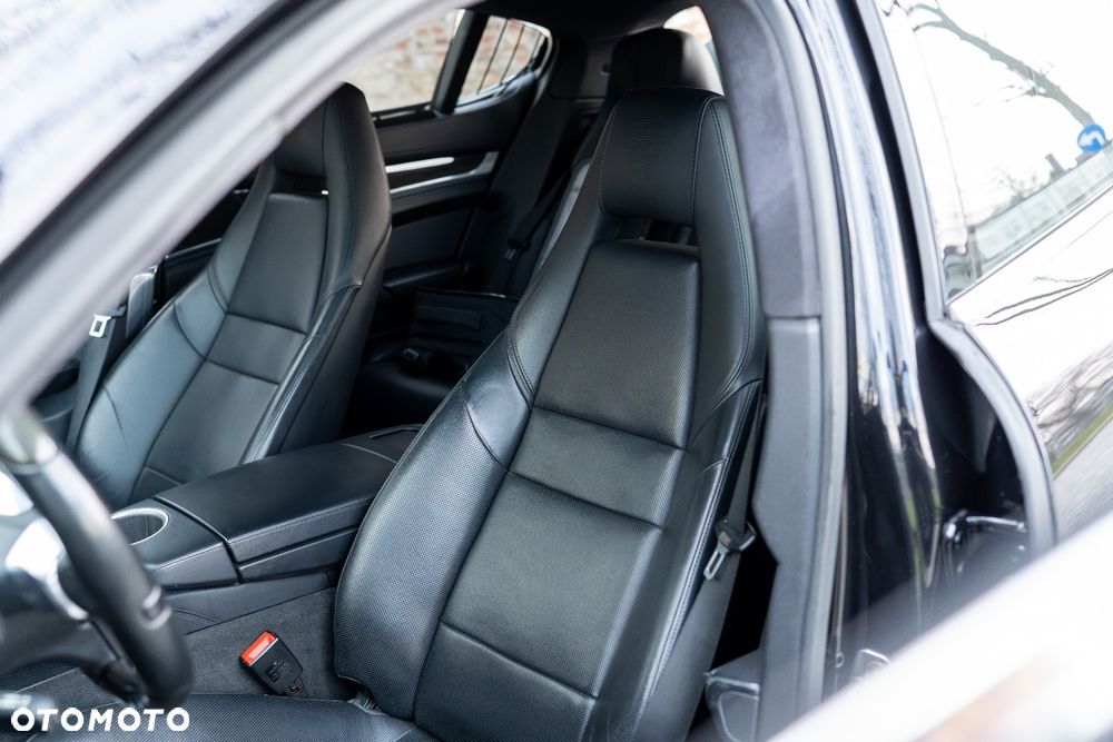 Porsche Panamera Turbo Executive - 26