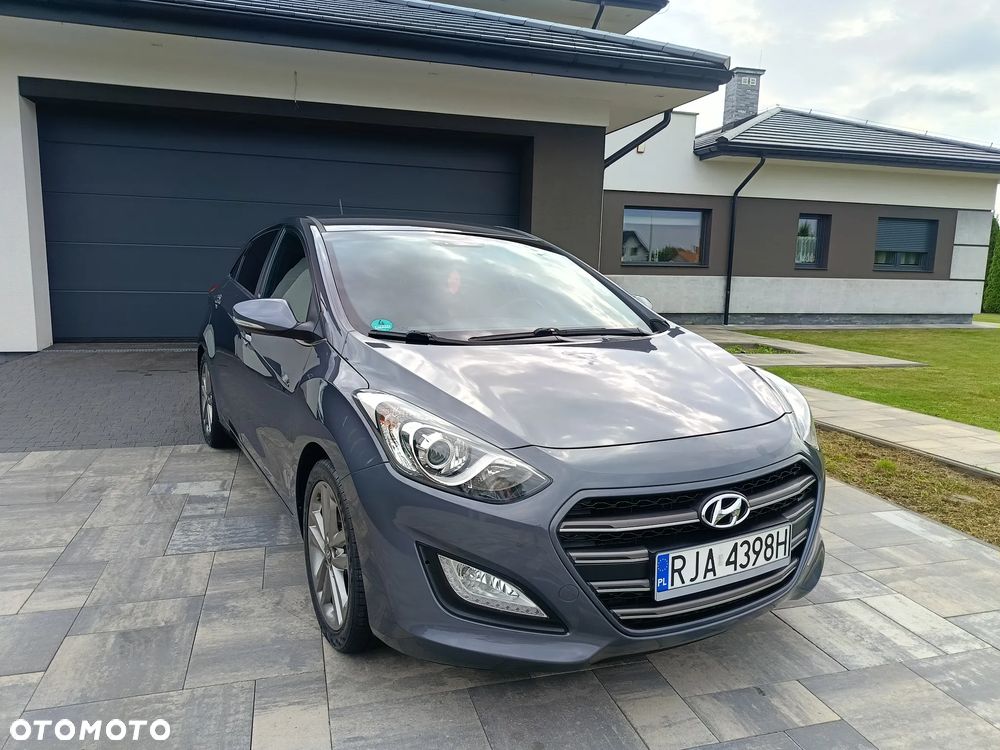 Hyundai i30 blue 1.6 GDI YES Gold - 1