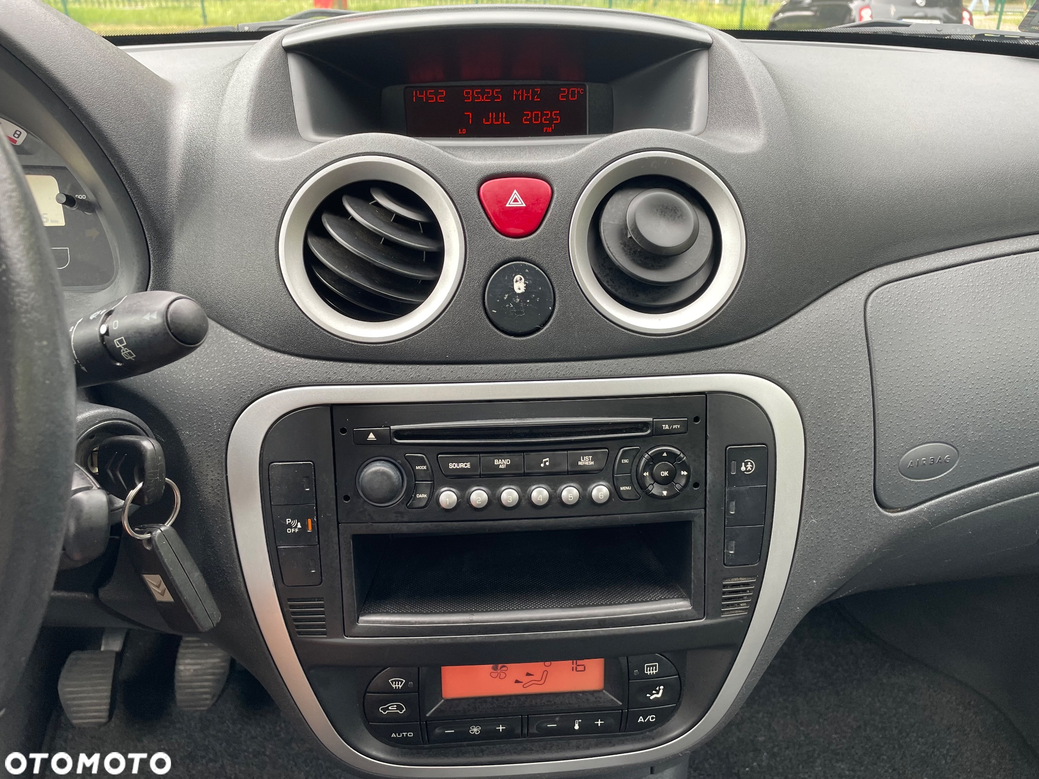 Citroën C3 1.4 Exclusive - 21