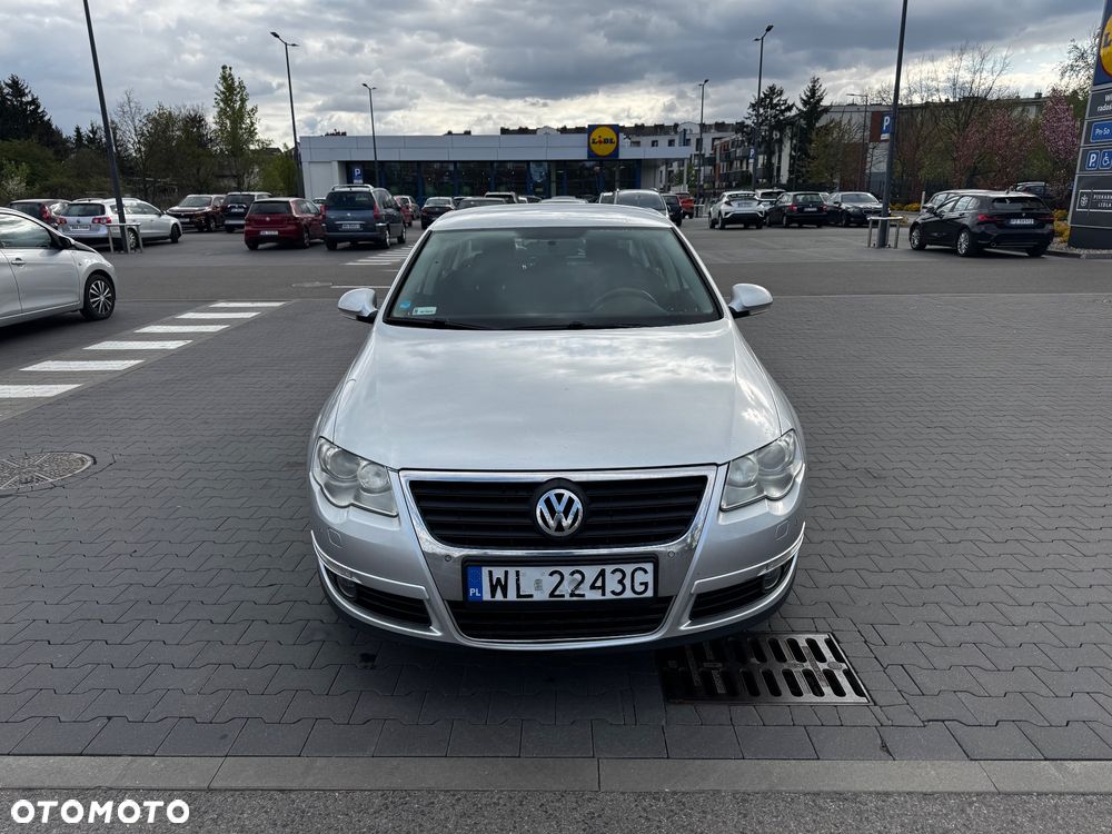 Volkswagen Passat 1.8 TSI Comfortline - 1