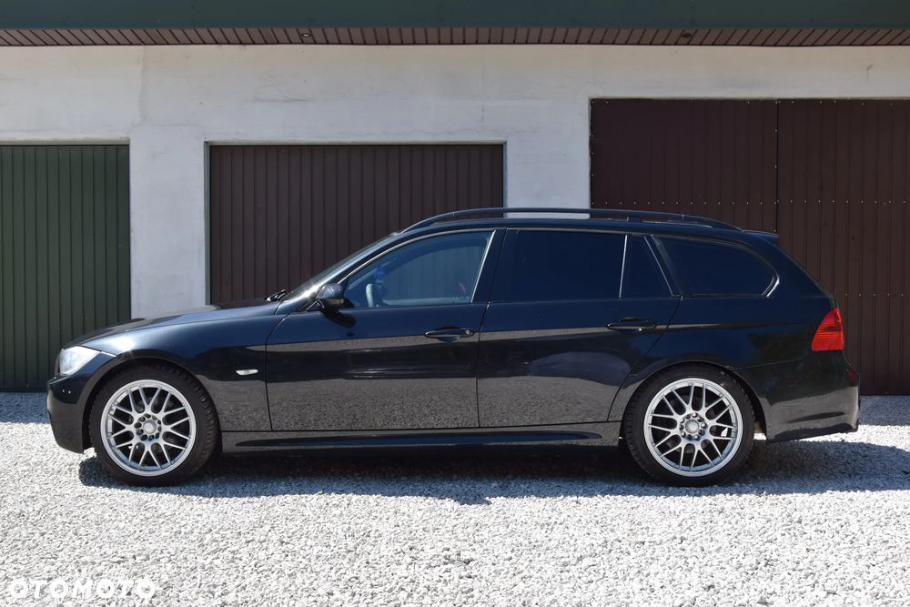 BMW Seria 3 318i - 4