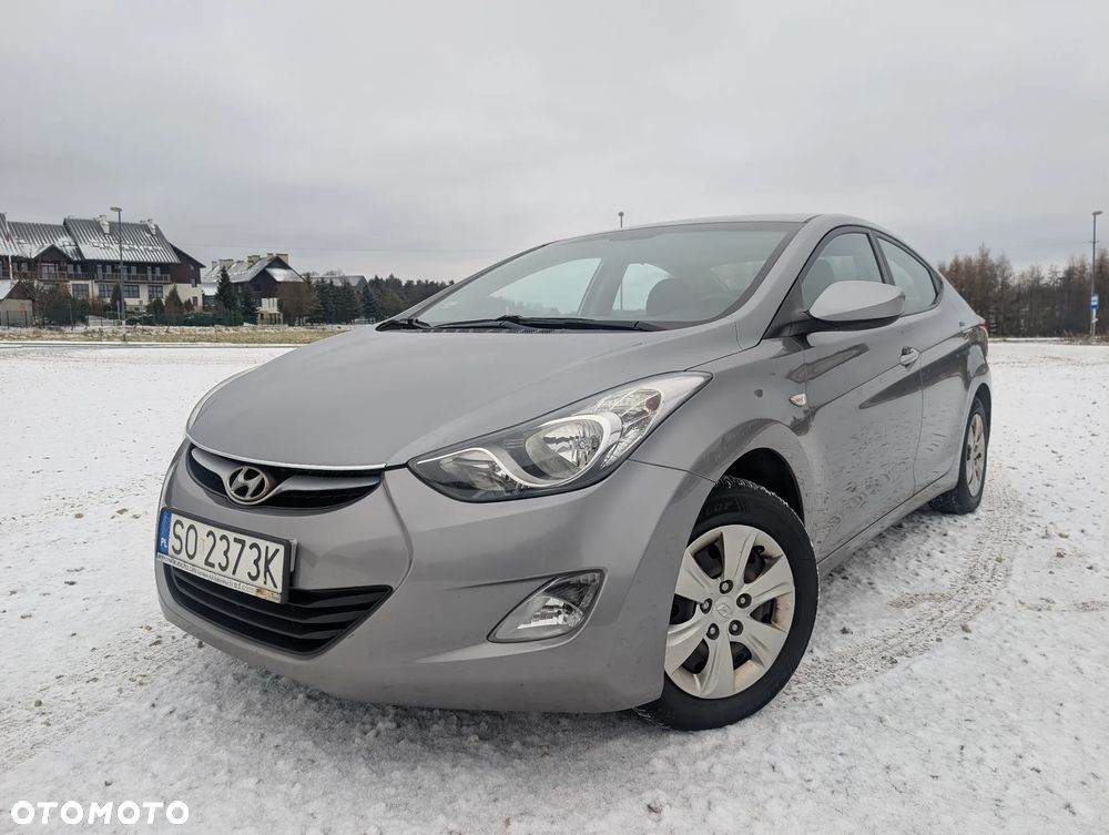 Hyundai Elantra 1.6 Comfort - 11
