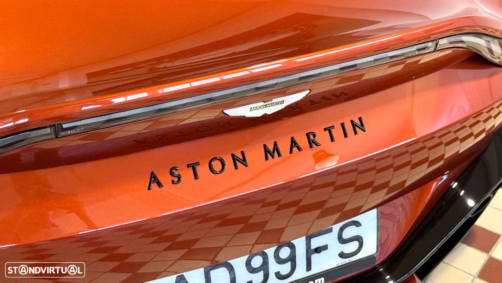 Aston Martin Vantage Coupe 4.0 Twin-Turbo V8 - 17